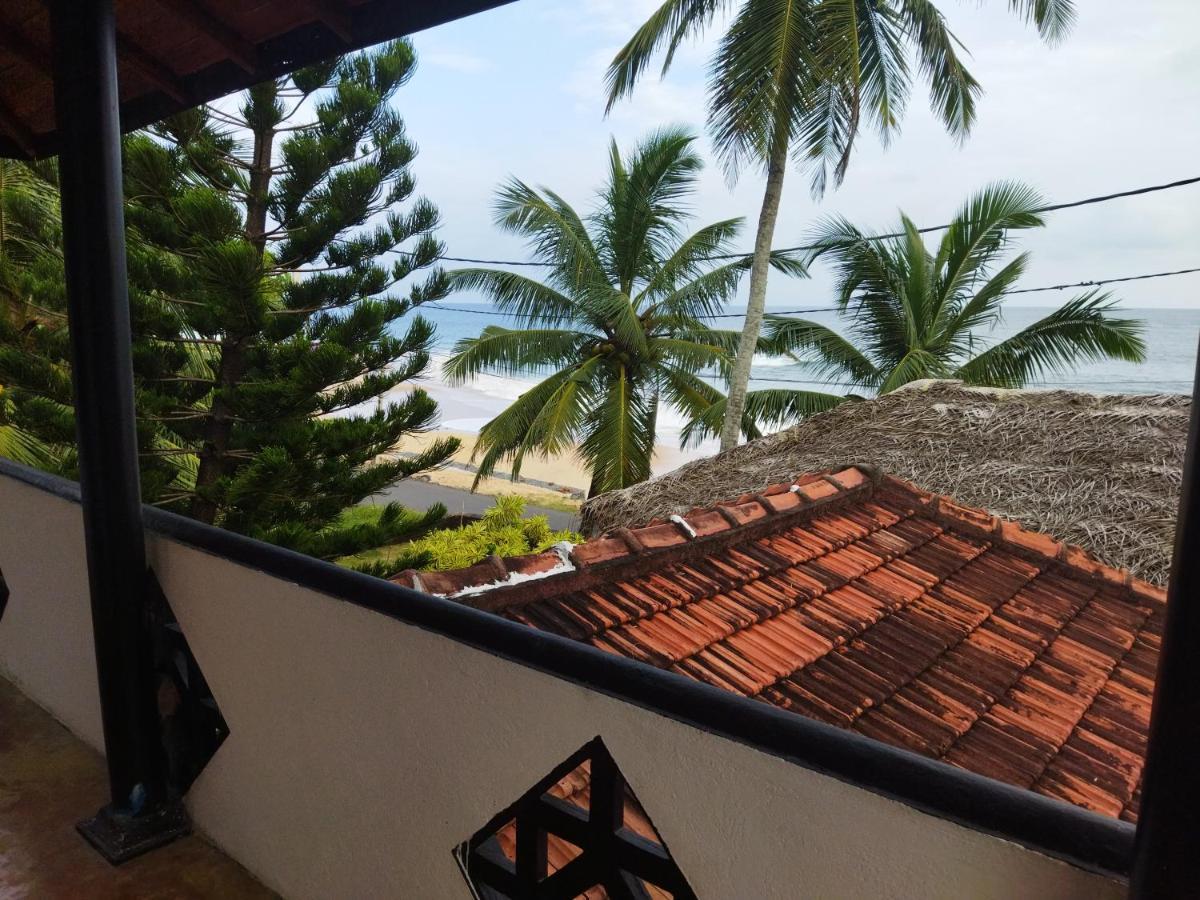 Sunchaser Beach Hotel Tangalle Exterior photo
