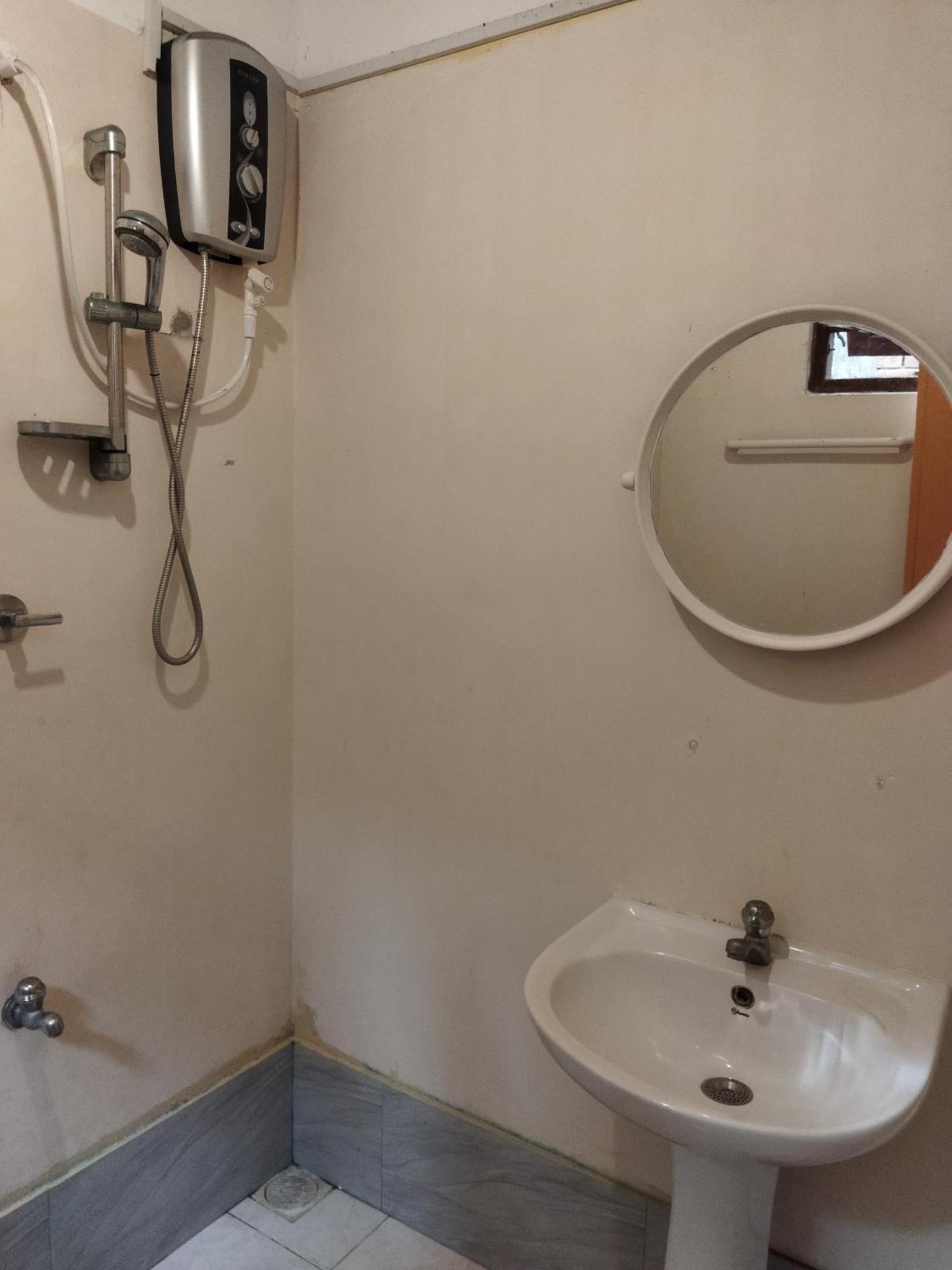 Sunchaser Beach Hotel Tangalle Room photo