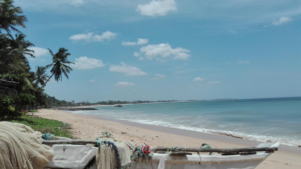 Sunchaser Beach Hotel Tangalle Exterior photo