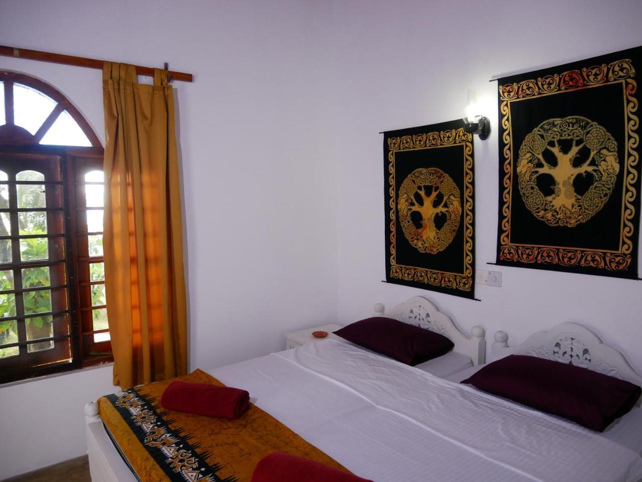 Sunchaser Beach Hotel Tangalle Exterior photo